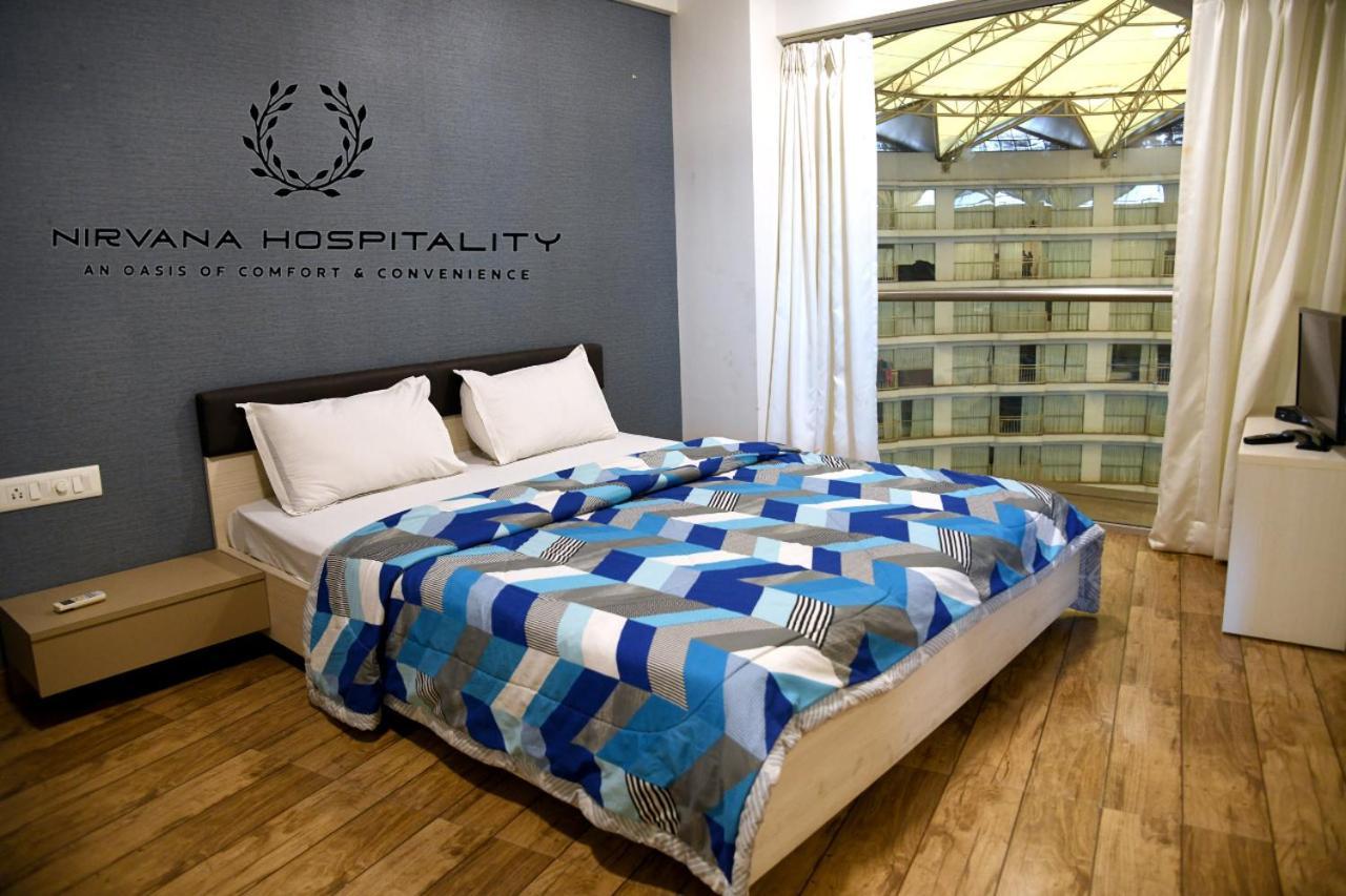 Rajhans Belliza Luxurious Studio Apartment Σουράτ Εξωτερικό φωτογραφία